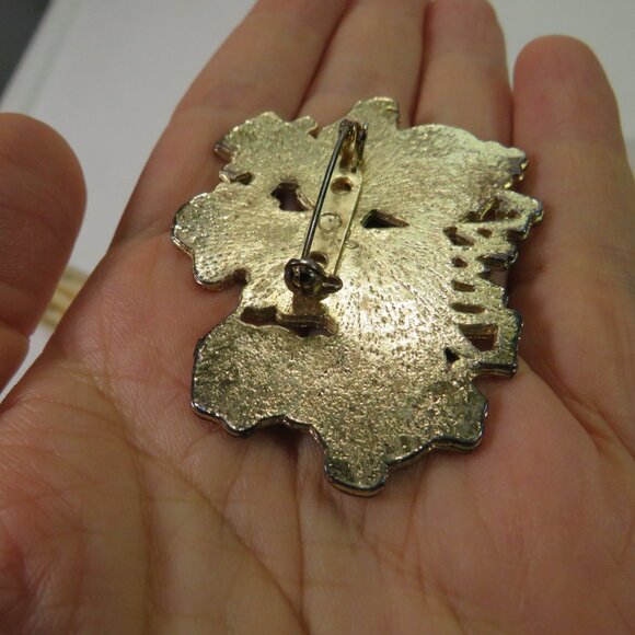 Vintage Enamel Snowman Family Winter Holiday Brooch Lapel Pin - Picture 9 of 10